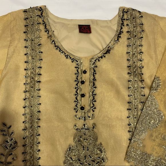 [NEW] Pakistani Party Suit/Shalwar Kameez - Picture 2 of 7